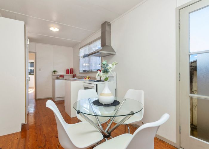  at 3/615 Swanson Road, Swanson, Auckland