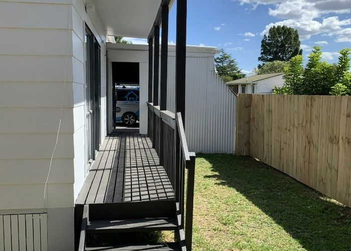  at Unit 1  /5 Thorn Place, Papatoetoe, Manukau City, Auckland