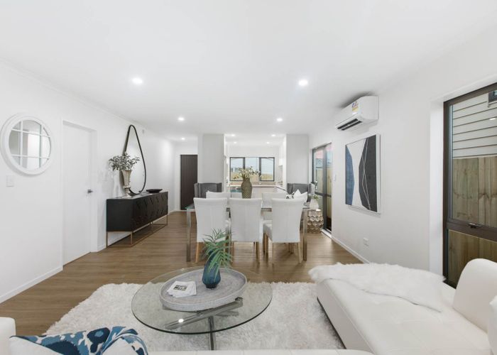  at 52D Orams Road, Hillpark, Auckland