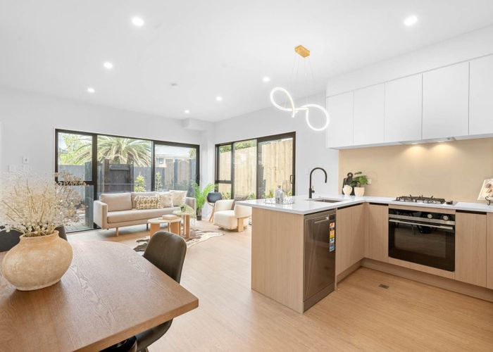  at 101 Gossamer Drive, Pakuranga Heights, Manukau City, Auckland