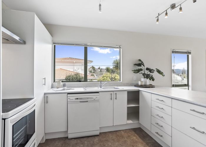  at 1/43 Sungrove Rise, Sunnyvale, Auckland
