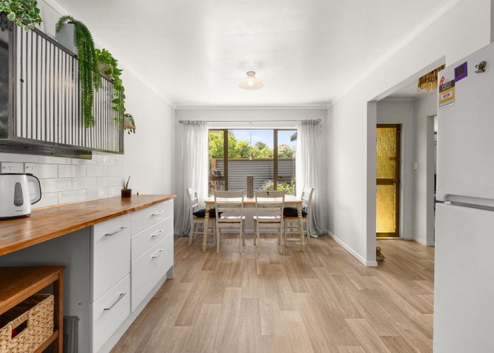  at 2/2 Church Road, Taradale, Napier