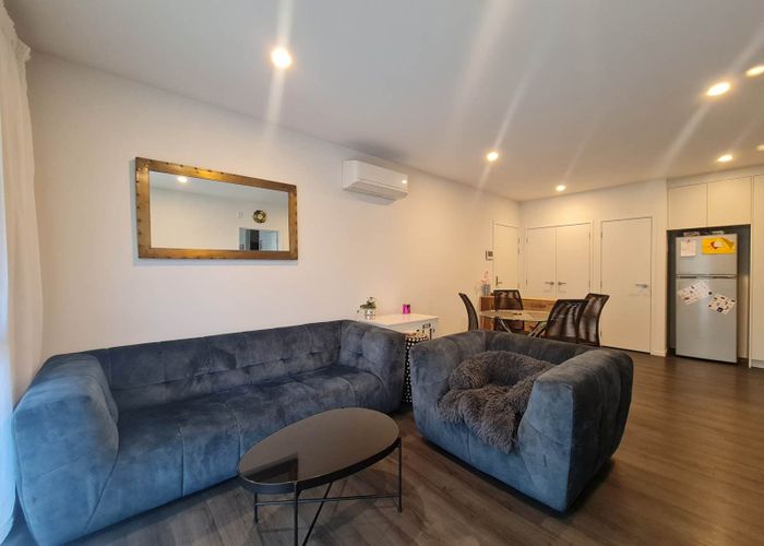  at 4/2 Tahuhu Road, Mount Wellington, Auckland City, Auckland