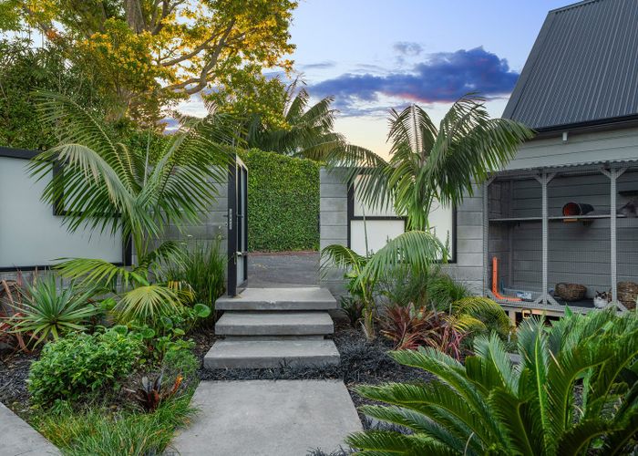  at 9 Quebec Road, Milford, North Shore City, Auckland