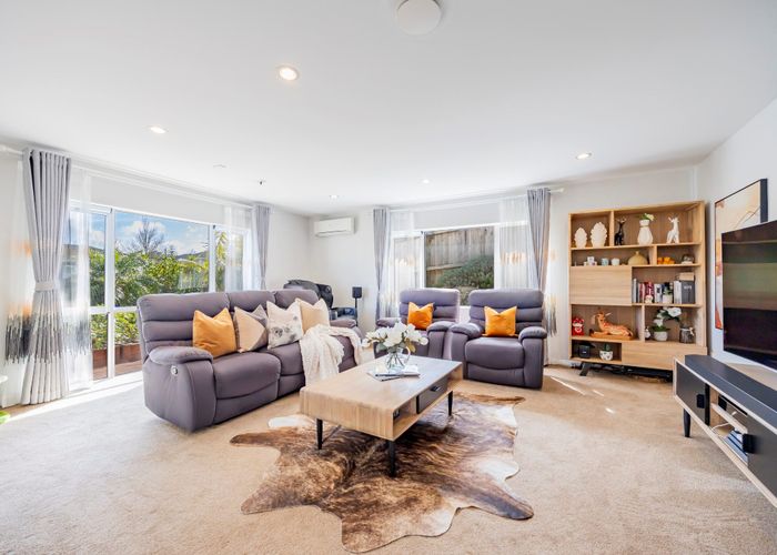  at 10 Ballyboe Place, Pinehill, Auckland