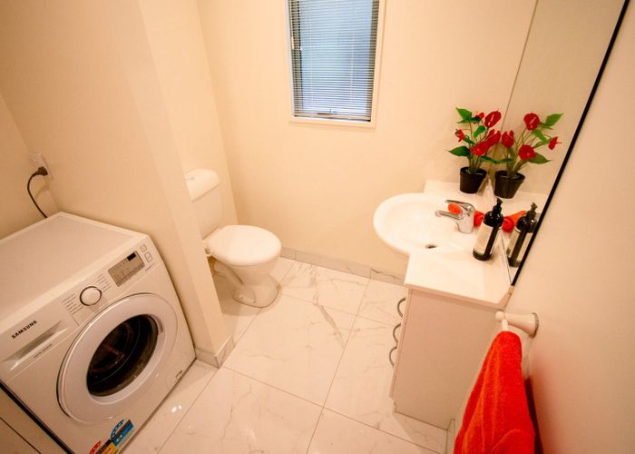  at 1/104 Papanui Road, Merivale, Christchurch
