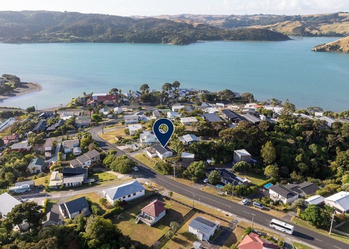  at 8B Government Road, Raglan