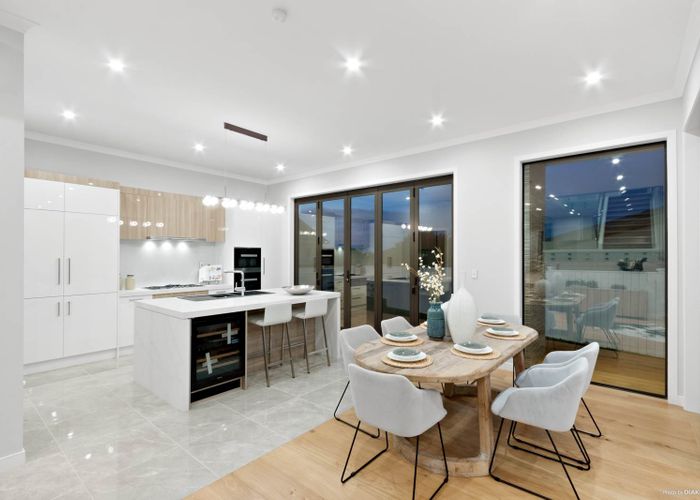  at 10 Awakirihi Close, Shamrock Park, Auckland