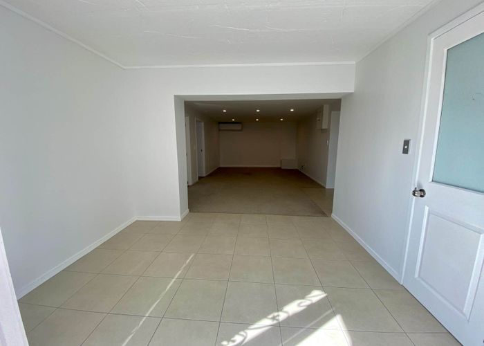  at 51 Bradbury Road, Botany Downs, Manukau City, Auckland