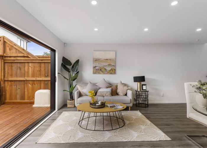 For sale 20 Sabot Place, Massey, Waitakere City, Auckland homes.co.nz