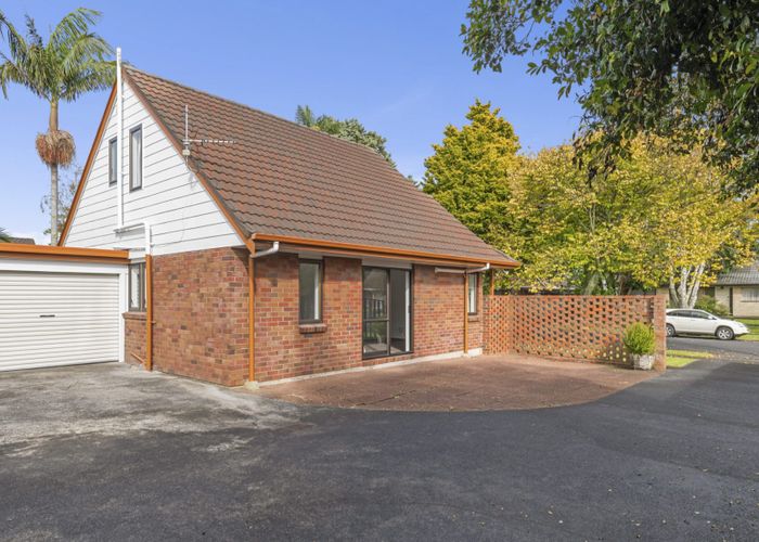  at 6B Kindergarten Drive, Conifer Grove, Takanini
