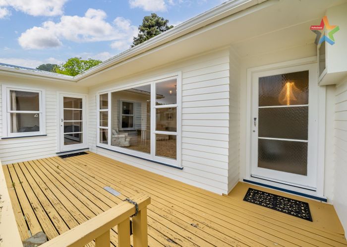  at 385 Stokes Valley Road, Stokes Valley, Lower Hutt