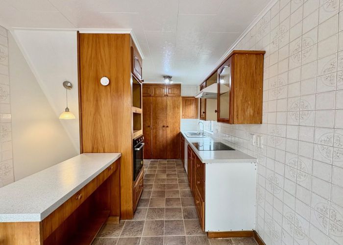  at 2/30 Arthur Road, Hill Park, Manukau City, Auckland