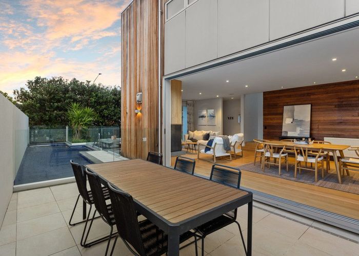  at 2/24 Marriner Street, Sumner, Christchurch City, Canterbury