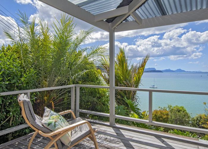  at 122 Beach Road, Onerahi, Whangarei