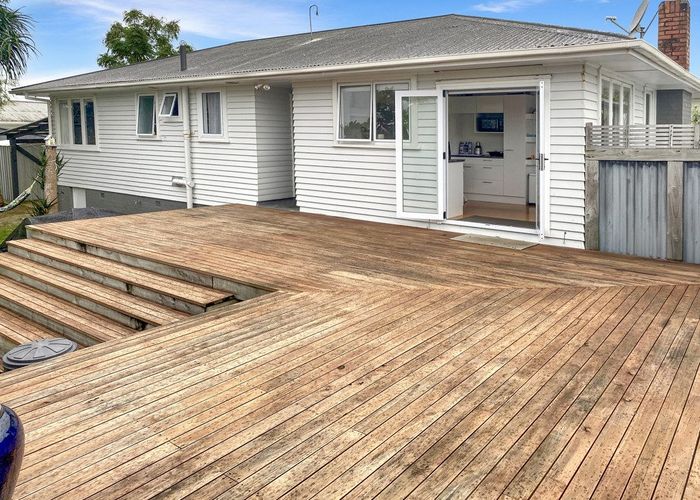  at 1/106 Lincoln Road, Henderson, Waitakere City, Auckland