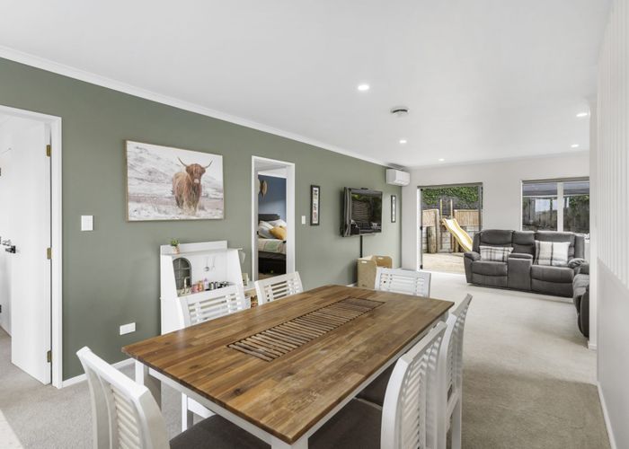  at 4/61 The Avenue, Albany, Auckland