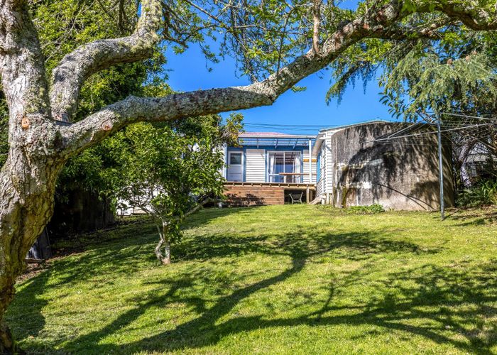  at 8 Tahatai Road, Oneroa, Waiheke Island