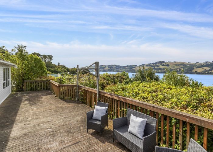  at 32 Adderley Terrace, Ravensbourne, Dunedin, Otago