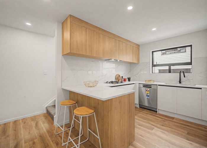  at 32A Grande Vue Road, Hill Park, Manukau City, Auckland