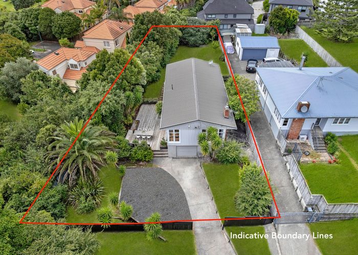  at 15 Westall Road, New Lynn, Waitakere City, Auckland