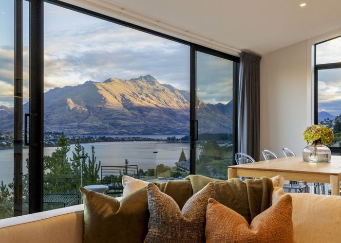  at 15C Potters Hill Drive, Town Centre, Queenstown-Lakes, Otago