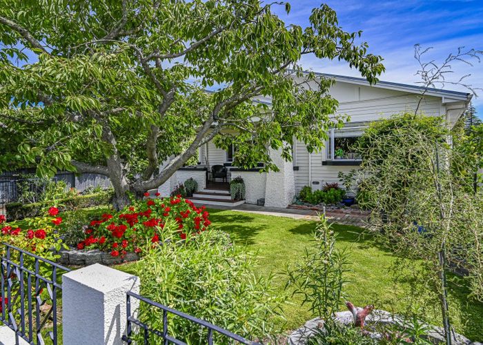  at 702 Methuen Street, Saint Leonards, Hastings