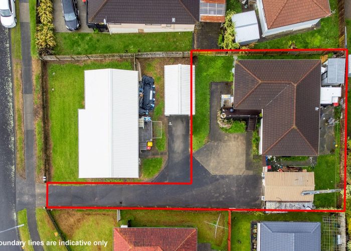  at 2/4 Myna Place, Weymouth, Manukau City, Auckland
