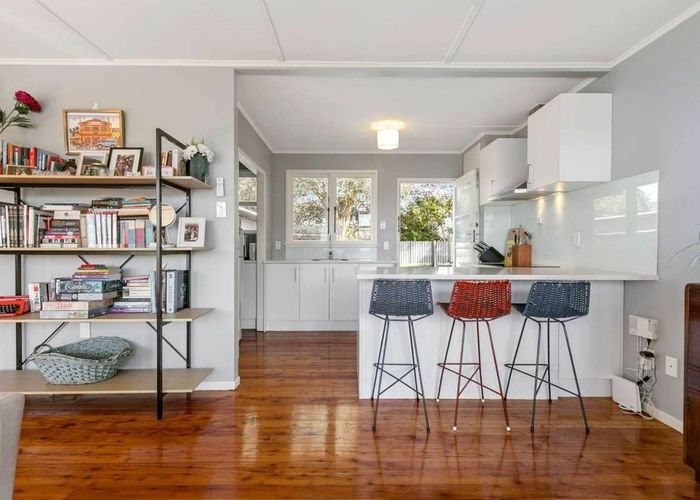  at 2/276 Rosebank Road, Avondale, Auckland City, Auckland