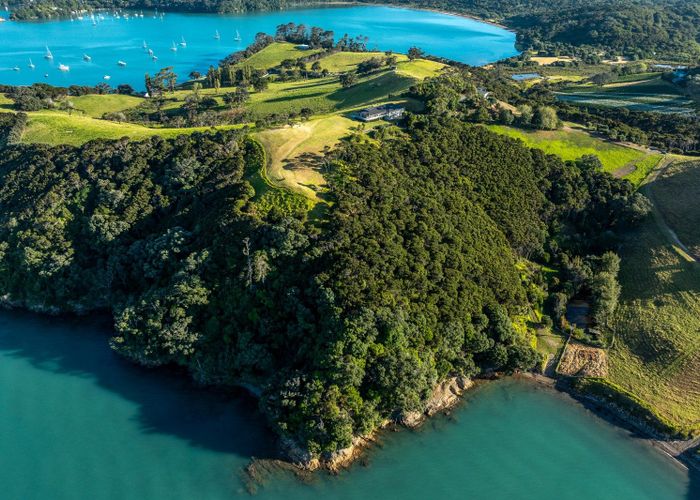  at 345 Gordons Road, Woodside Bay, Waiheke Island, Auckland