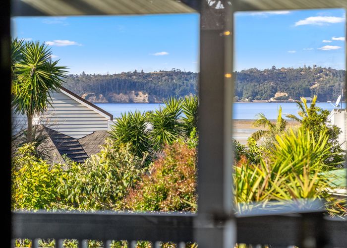  at 34 Spinnaker Drive, Te Atatu Peninsula, Waitakere City, Auckland