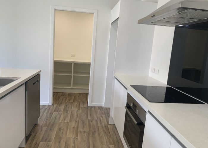  at 84 Puhirake Crescent, Pyes Pa, Tauranga