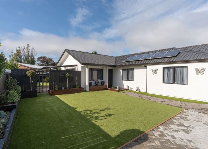  at 14 Aldershot Place, Nawton, Hamilton