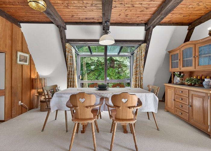  at 8 Tiniroa Grove, Silverstream, Upper Hutt, Wellington