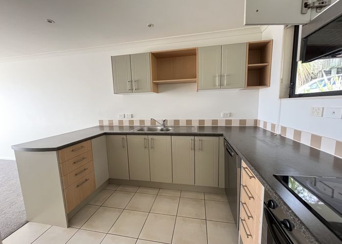  at 1/8 Monte Cassino Place, Birkenhead, North Shore City, Auckland