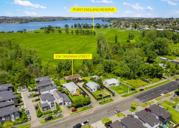  at 100A Taniwha Street, Wai O Taiki Bay, Auckland
