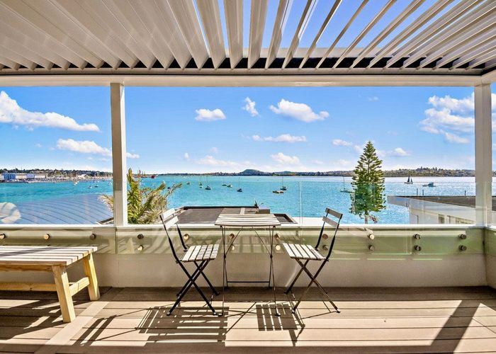  at 2/62 The Parade, Bucklands Beach, Manukau City, Auckland