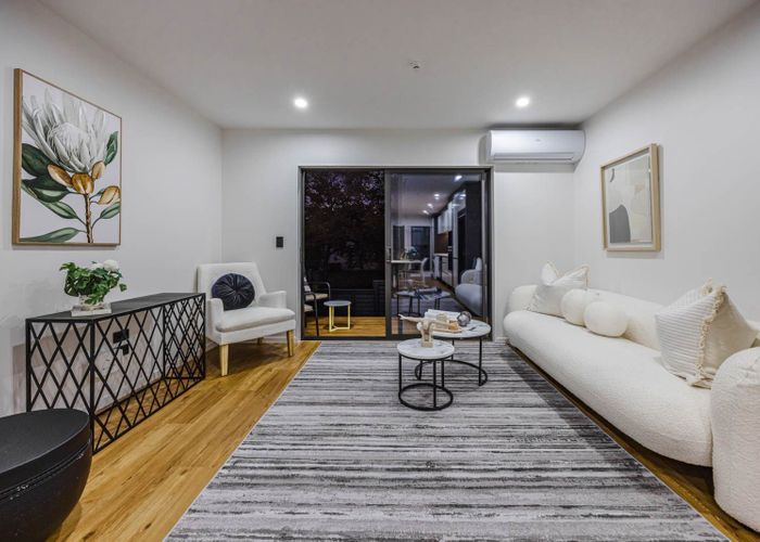  at 2 / 1 Photinia Place, Botany Downs, Manukau City, Auckland