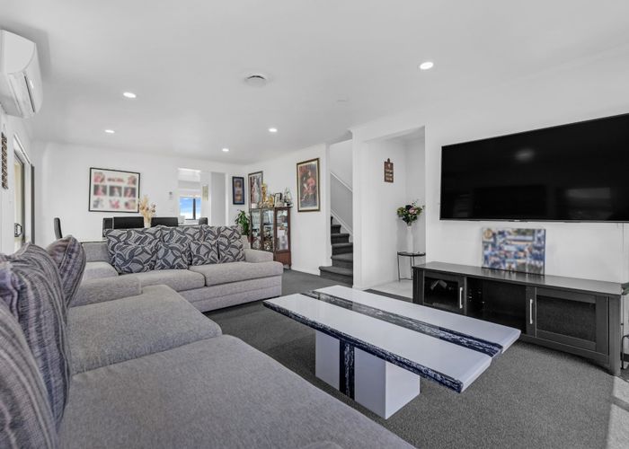  at 24 Sarteano Drive, Manurewa, Manukau City, Auckland