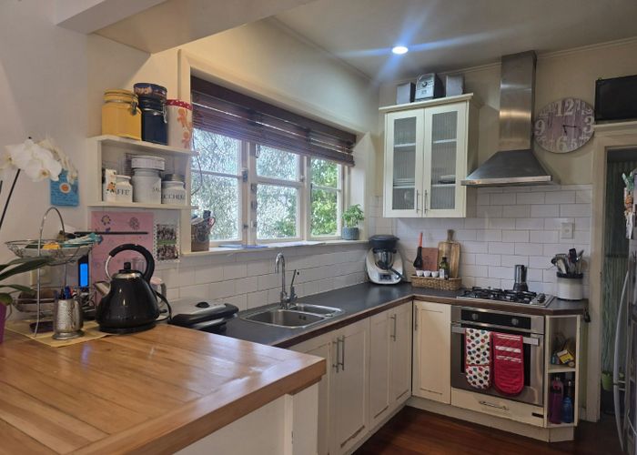 at 19 Kowhatu Road, Greenlane, Auckland City, Auckland