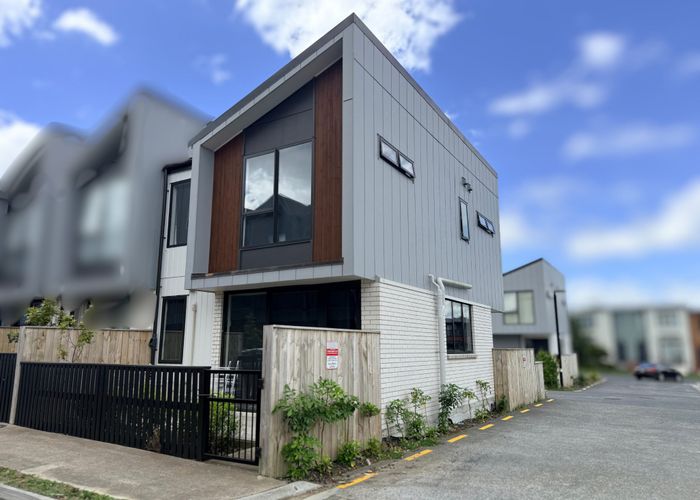  at 30 Waipuhinui Way, Wiri, Manukau City, Auckland