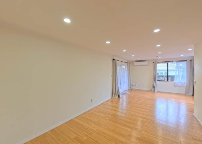  at 2/889 Dominion Road, Mount Eden, Auckland City, Auckland