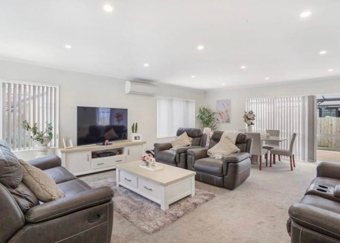  at 3 Papahou Lane, Papatoetoe, Auckland