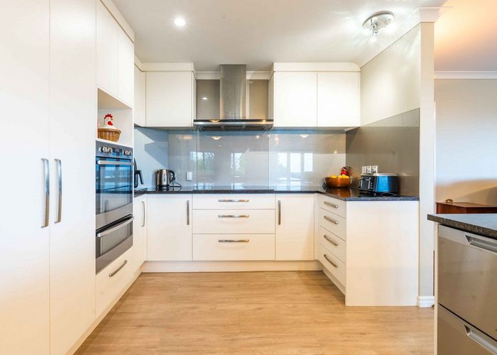  at 14 Estates Terrace, Welcome Bay, Tauranga, Bay Of Plenty