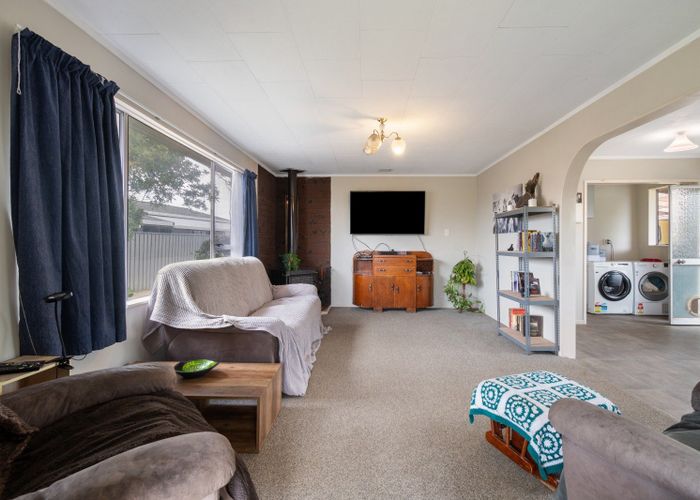  at 12 Aitken Street, Bulls