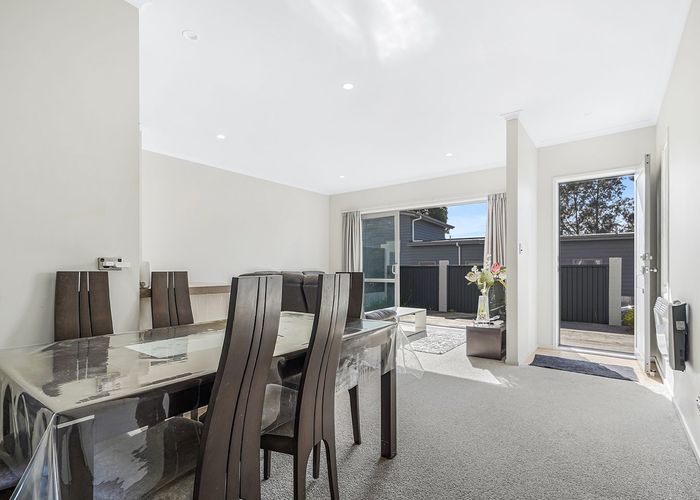  at 2/6 Tisdall Street, Hamilton Central, Hamilton