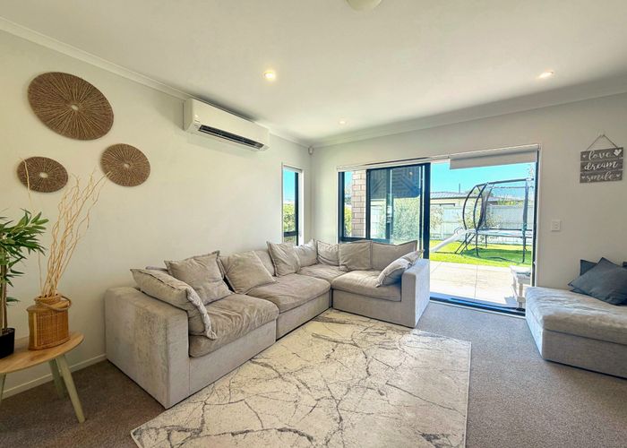  at 43 Pepene Ave, Takanini, Papakura, Auckland