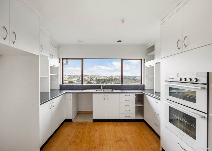  at 6 Forsythe Place, Massey, Waitakere City, Auckland