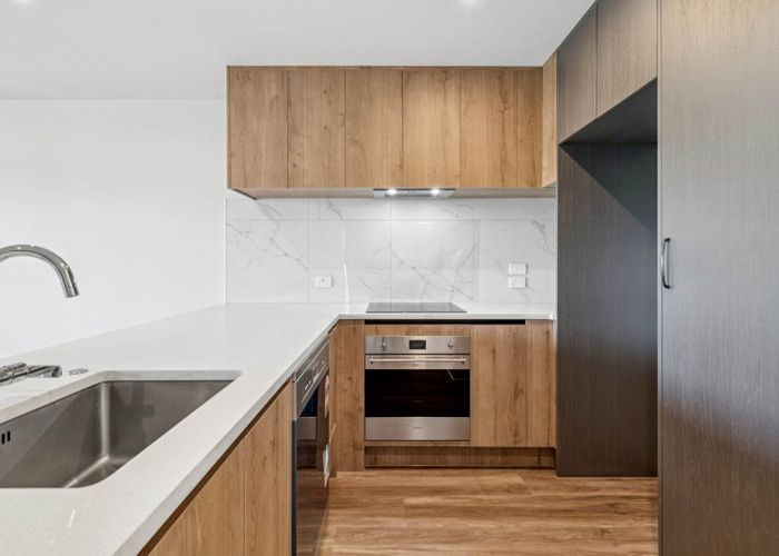  at 203/3 Dishys Road, Flat Bush, Manukau City, Auckland