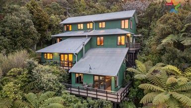 at 93 Miromiro Road, Normandale, Lower Hutt